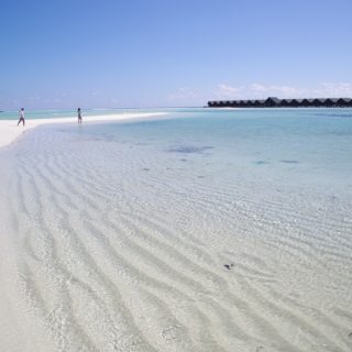 白い砂浜
