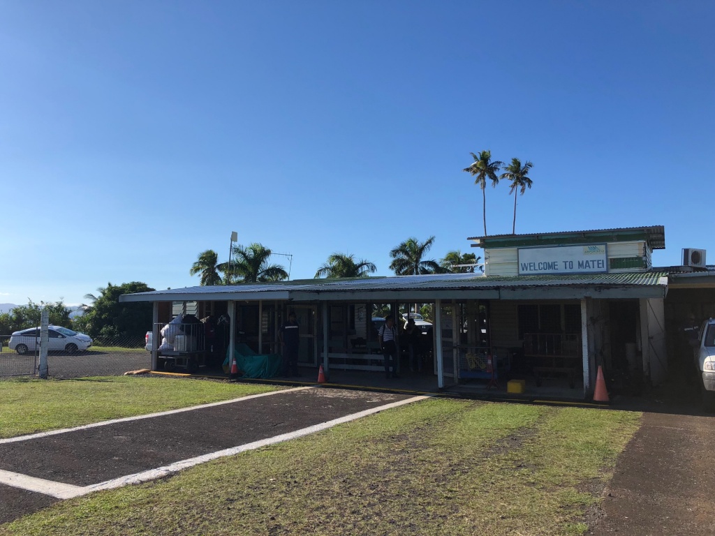 タベウニ空港